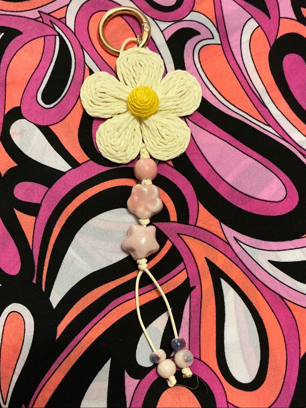 Handmade Daisy Keychain - Cream & Pink Floral Accessory